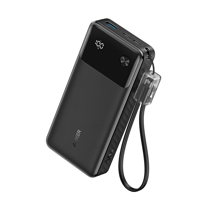 Чёрный Anker A1384 с процентным индикатором, двумя USB-C и одним USB-A сверху.